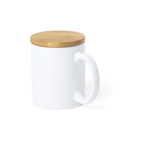 Taza de línea nature de 370 ml de capacidad. Fabricada en cerámica de acabado mate, con tapa de bambú pulido y presentada en caja individual de diseño eco.Disponible manual de instrucciones en español e inglés.