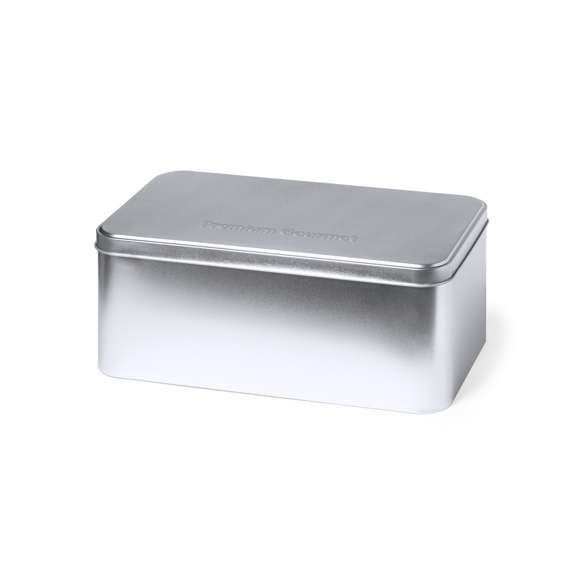 Caja de presentación formato rectangular, fabricada en resistente metal de acabado plateado y con tapa a juego.