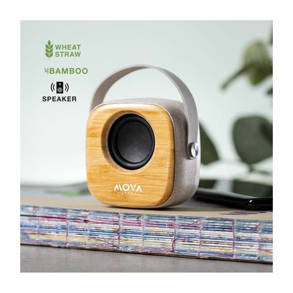  	Altavoz Bluetooth en combinación de piezas de bambú de corte nature y carcasa en caña de trigo, para así fomentar la utilización de materias primas naturales y reducir las emisiones contaminantes. 	 	De tamaño compacto y con práctica asa de transporte en suave silicona, se convierte en un complemento perfecto para el smartphone. Conexión Bluetooth® 5.0 y 3W de potencia, con entrada de línea jack 3,5mm (cable incluido). Compatible con iOS y Android, incluye cable de carga micro USB y viene presentado en atractiva caja de diseño. Disponible manual de instrucciones español e inglés.