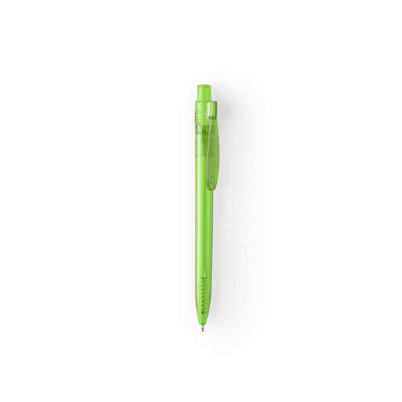  	Bolígrafo de línea nature en material RPET, elaborado a partir de plástico reciclado para así fomentar la reutilización de residuos plásticos y ayudar a la sostenibilidad del planeta. De acabo translúcido y original clip, con distintivo RPET en el cuerpo del bolígrafo y disponible en variada gama de colores. Especialmente diseñado para marcaje en tampografía, de mecanismo pulsador y con tinta azul.