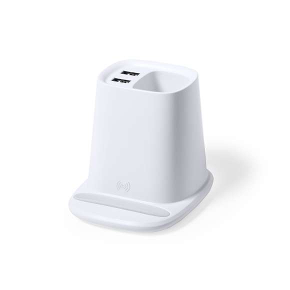 Lapicero multifunción 4 en 1, fabricado en resistente material ABS de color blanco.  Con funciones lapicero, soporte para smartphone, cargador inalámbrico 5W y 2 salidas USB de 2.000 mA. Puerto USB inferior, apto para transferencia de datos. Compatible con smartphones con tecnología de carga inalámbrica. Incluye cable tipo C de 1 metro de largo y viene presentado en atractiva caja de diseño. Disponible manual de instrucciones en español e inglés.