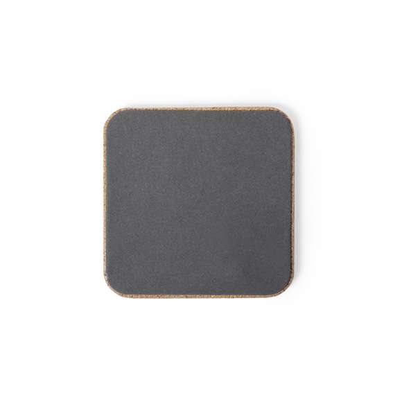 Cargador inalámbrico 10W de línea nature. Carcasa en corcho natural, con indicador de estado de carga y salida USB dual de 2.100 mA de capacidad para carga simultánea de hasta 3 dispositivos (1 por carga inalámbrica y 2 por cable). Incluye cable micro USB de 1 metro de largo, con base antideslizante en terciopelo y compatible con dispositivos equipados con tecnología de carga inalámbrica. Presentado en atractiva caja de diseño eco.