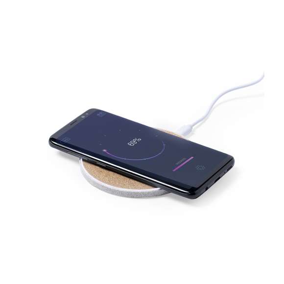 Cargador inalámbrico 10W de línea nature y diseño circular. Carcasa en combinación de materiales corcho natural y caña de trigo. Incluye cable micro USB de 1 metro de largo, con indicador de estado de carga y compatible con dispositivos equipados con tecnología de carga inalámbrica. Amplia superficie de marcaje y presentado en atractiva caja de diseño eco.