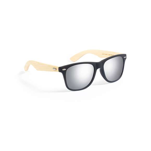  	Gafas de sol de línea nature con protección UV400. Montura negra en resistente material PC y patillas en bambú. Lentes AC (acetato de celulosa) de acabado espejo, disponibles en variada gama de colores. Presentada en atractiva caja de diseño eco.