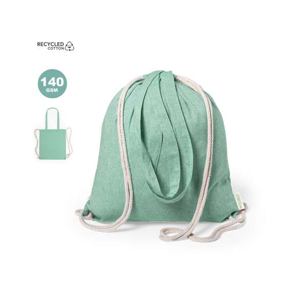 Bolsa mochila de cuerdas de línea nature, en resistente algodón reciclado de 140g/m2, con asas de transporte de 70 cm a juego. Cuerdas en algodón de color crudo, con argollas metálicas reforzadas y distintivo algodón reciclado en etiqueta. Disponible en variada gama de colores. Resistencia hasta 9kg de peso.