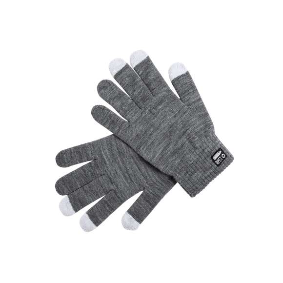 Práctico par de guantes de línea nature para dispositivos con pantalla táctil. De cálido y suave acabado poliéster RPET, elaborado a partir de plástico reciclado para así fomentar la reutilización de residuos plásticos y contribuir a la sostenibilidad del planeta. Función táctil en dedos corazón, índice y pulgar. Talla única adulto, con distintivo RPET en etiqueta exterior.