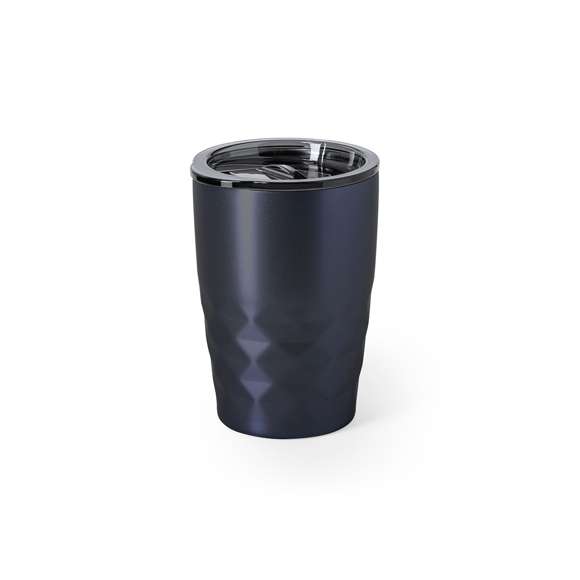 Vaso térmico de sobremesa fabricado en acero inoxidable, con doble capa y aislamiento de cobre al vacío, de 350ml de capacidad. El mismo le permite mantener el calor y el frio durante un tiempo más prolongado, llegando a las 8 y 24 horas respectivamente. Incluye tapa con dosificador y abrefácil. Disponible en variada gama de colores metalizados. Presentado en atractiva caja de diseño.