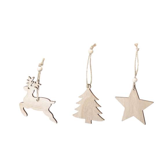 Set de 3 figuras navideñas de línea nature para colgar, fabricadas en madera de tacto suave. Cordón en yute con bolita para ajuste. Incluye reno, estrella y árbol de navidad. Presentado en bolsa individual con cartón interior en color natural.