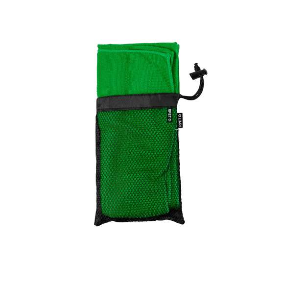  	Toalla absorbente de línea nature. Fabricada en RPET de 160g/m2, elaborado a partir de plástico reciclado para así fomentar la reutilización de residuos plásticos y contribuir a la sostenibilidad del planeta. Tamaño 50x100 cm, presentada en funda individual de redecilla RPET con parte trasera lisa y disponible en variada gama de colores. Con distintivo RPET en etiqueta.