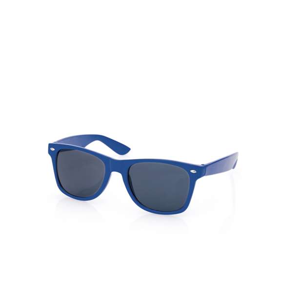 Gafas de sol con protección UV400. Motura resistente con diseño elegante y acabado brillante, en divertidos y variados colores. Las lentes son de color negro para garantizar estilo. Presentado en una bolsa individual reciclada.