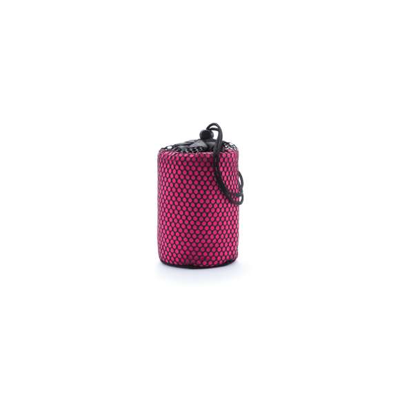 Toalla de 138x72cmcm en absorbente y suave microfibra de 200g/m2 en variados colores. Presentada en práctica bolsa de transporte de redecilla con accesorio de ajuste.