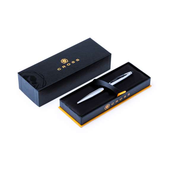 Bolígrafo puntero de Cross modelo Tech 2. Con mecanismo retráctil, de clásico diseño bicolor, cuerpo metálico en suave acabado de variados colores y original clip en negro. Presentado en elegante estuche individual en color negro, con logotipo de la marca e interior en suave antelina a juego. En tinta negra.