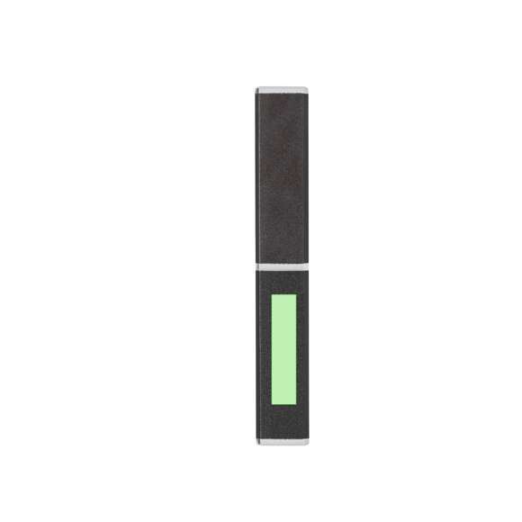 Bolígrafo de Antonio Miró de elegante diseño y suave cuerpo en aluminio con accesorios en color plateado. De mecanismo pulsador, con parte superior y troquelado en cuerpo en trama de carbono. Original clip metálico y presentado en estuche individual de aluminio negro con logotipo de la marca. Tinta azul.
