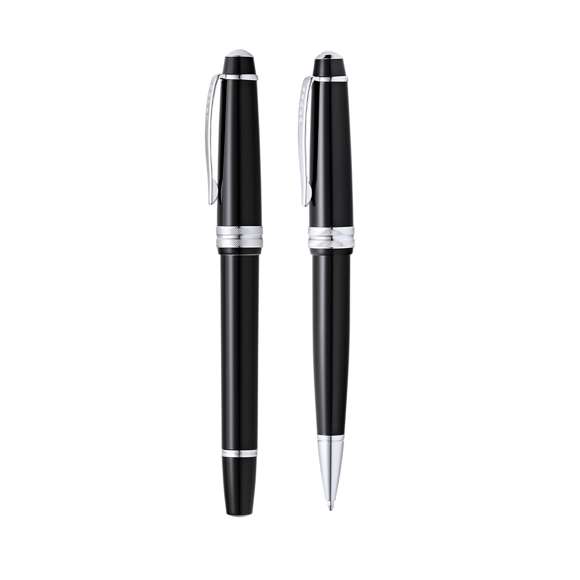 Set de bolígrafo y roller de Cross modelo Bailey Light, que combina una resina de alto brillo con acabados metálicos de cromo pulido. De cartucho jumbo y en tinta negra. Presentado en elegante estuche individual de color negro con logotipo de la marca, e interior en suave antelina.