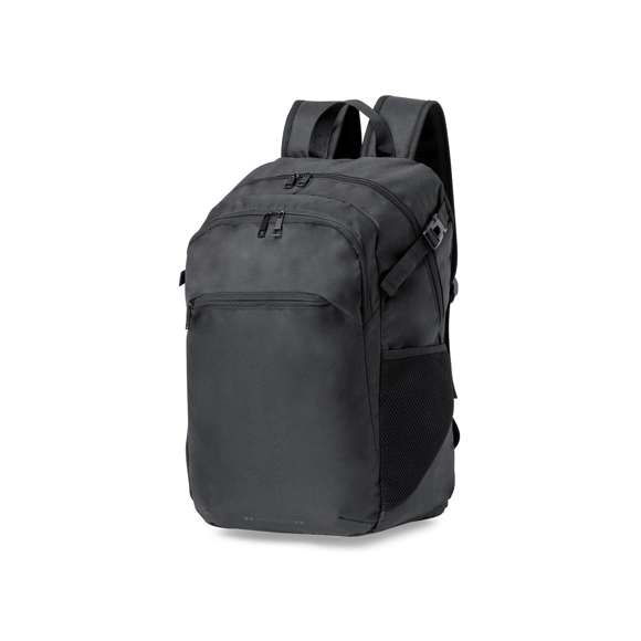 Mochila de Antonio Miró, fabricada en resistente poliéster 300D con acabados en negro. Compartimento principal y bolsillos exteriores con cierre de cremallera a juego  asa de transporte y bolsillos laterales. Cintas de ajuste laterales con cierre de hebilla y logotipo de la marca en la base. Compartimentos interiores acolchados para ordenador portátil de hasta 17 pulgadas y tablet de hasta 10 pulgadas. Parte trasera acolchada y cintas para hombros ajustables y acolchadas  con accesorio de ajuste en la parte trasera para barra de trolley.