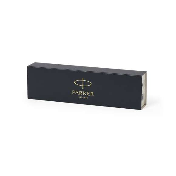 Portaminas Parker Jotter Core, un clásico fabricado en acero inox, con adornos brillantes y el clip con la forma icónica en punta de flecha de la marca. De mecanismo pulsador, con minas de 0,5mm y goma de borrar. Presentación en estuche individual negro con logotipo Parker.  Con la fluidez, precisión e intensidad homogéneas propias de PARKER Jotter, un referente en cuanto a estilo desde hace más de 60 años. Con un diseño novedoso y simplificado, reflejando su legado en cada detalle.