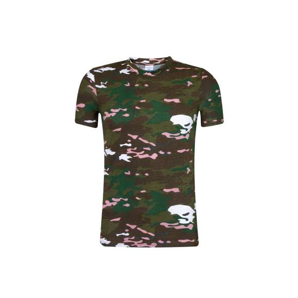 Camiseta unisex con estampado camuflaje. Confeccionada en 100% algodón peinado Ring Spun de 150g/m2. Tacto suave y corte moderno. Cuello redondo estrecho en canalé 2x2. Dobles costura en dobladillo y mangas para una mayor durabilidad y resistencia al uso intensivo. Etiqueta fácilmente removible. Disponible en tallas XS, S, M, L, XL y XXL.