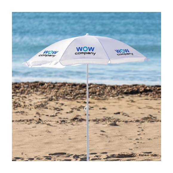 Sombrilla de playa de 8 paneles de resistente nylon en variada gama de vivos colores. De 150cm de diámetro, con faldones laterales ribeteados, tubos metalizados en color blanco y ajustable en altura. Presentada en funda de PVC con cinta de transporte para hombro.
