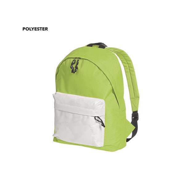 Mochila en resistente poliéster 600D. Con cierre de cremallera y bolsillo en frontal, de desenfadado diseño en variada gama de colores. Con esquinas reforzadas, tiradores con cinta para fácil apertura y Accesorios en color negro. Espalda acolchada y cintas de hombros ajustables con acolchado.