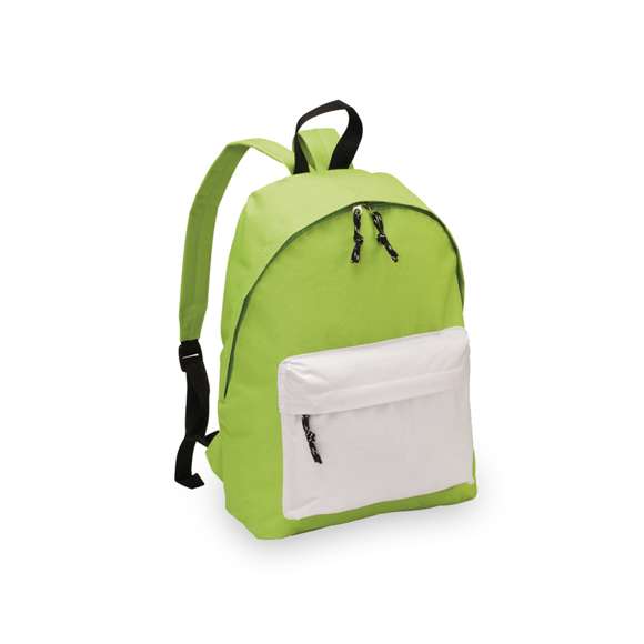 Mochila en resistente poliéster 600D. Con cierre de cremallera y bolsillo en frontal, de desenfadado diseño en variada gama de colores. Con esquinas reforzadas, tiradores con cinta para fácil apertura y Accesorios en color negro. Espalda acolchada y cintas de hombros ajustables con acolchado.