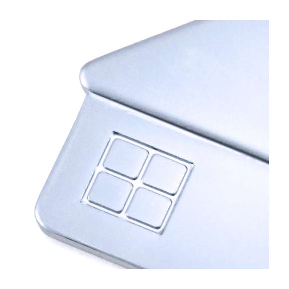 Llavero metálico con divertido diseño de casa en elegante acabado mate. Con cuerpo especialmente diseñado para marcaje en láser.