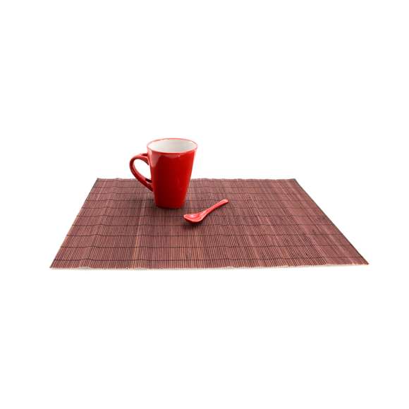 Salvamantel plegable de diseño rectangular en madera de bambú de variados colores. Con refuerzos en resistente hilo.