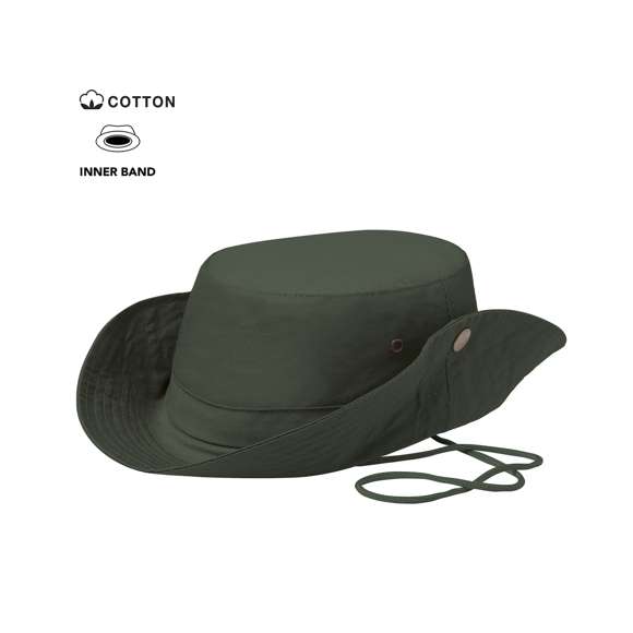 Gorro tipo safari en material 100% algodón. De confortable interior y con orificios de ventilación laterales reforzados con argollas metálicas. Ala ajustable con cierres de corchete metálicos y cordón de transporte a juego.