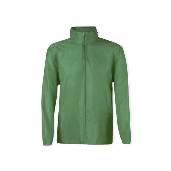 Impermeable en resistente poliéster 190T en variada gama de colores. Con capucha de cremallera integrada en cuello y cordones de ajuste, cierre principal de cremallera y bolsillos laterales. Disponible en tallas M-L, XL-XXL.